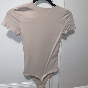 Babaton T-shirt bodysuit